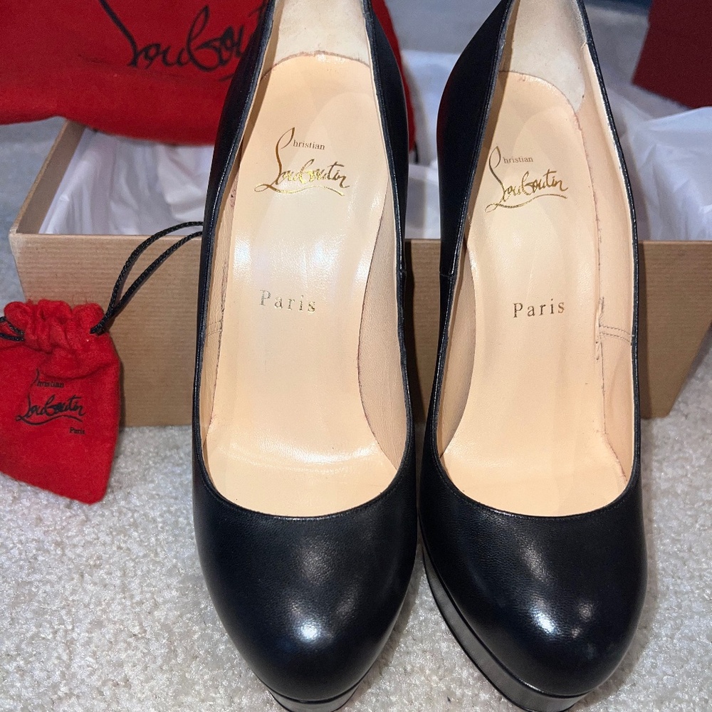Louboutin Bianca, Black, Size 7